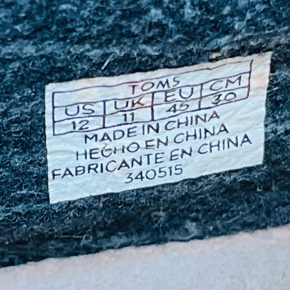 TOMS PASEO IN DESERT SUEDE
Men – Taupe size 12 good condition No rips - Picture 6 of 6